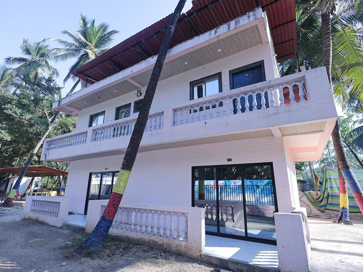 Resort Dinus Shore And Sea