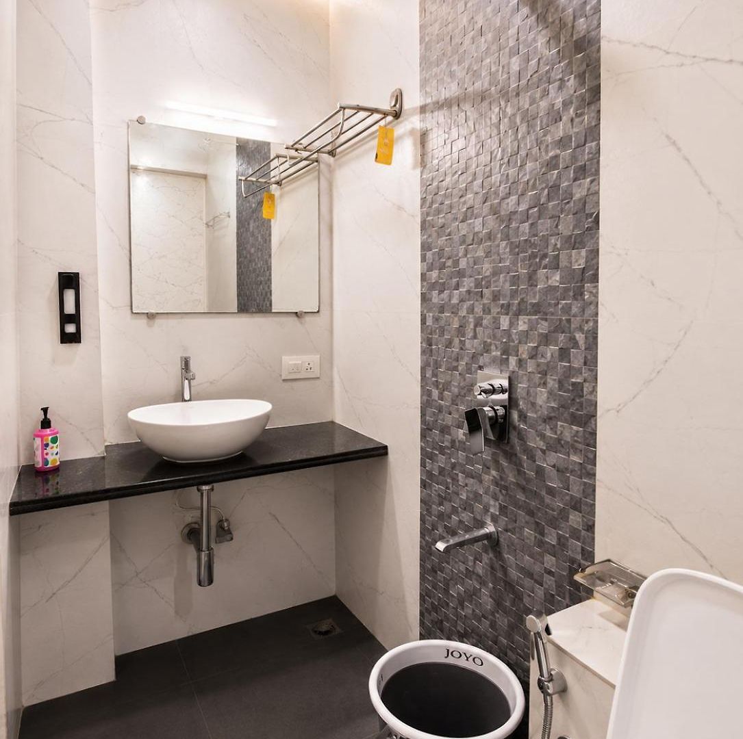 Transit Seven Hills Near Airport T2 Hotel 3*