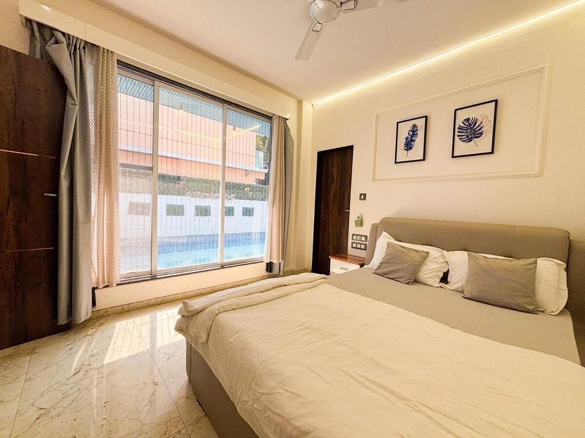 Villa Glasshouse Luxury Villa, 4 Bed Private Pool Gorai