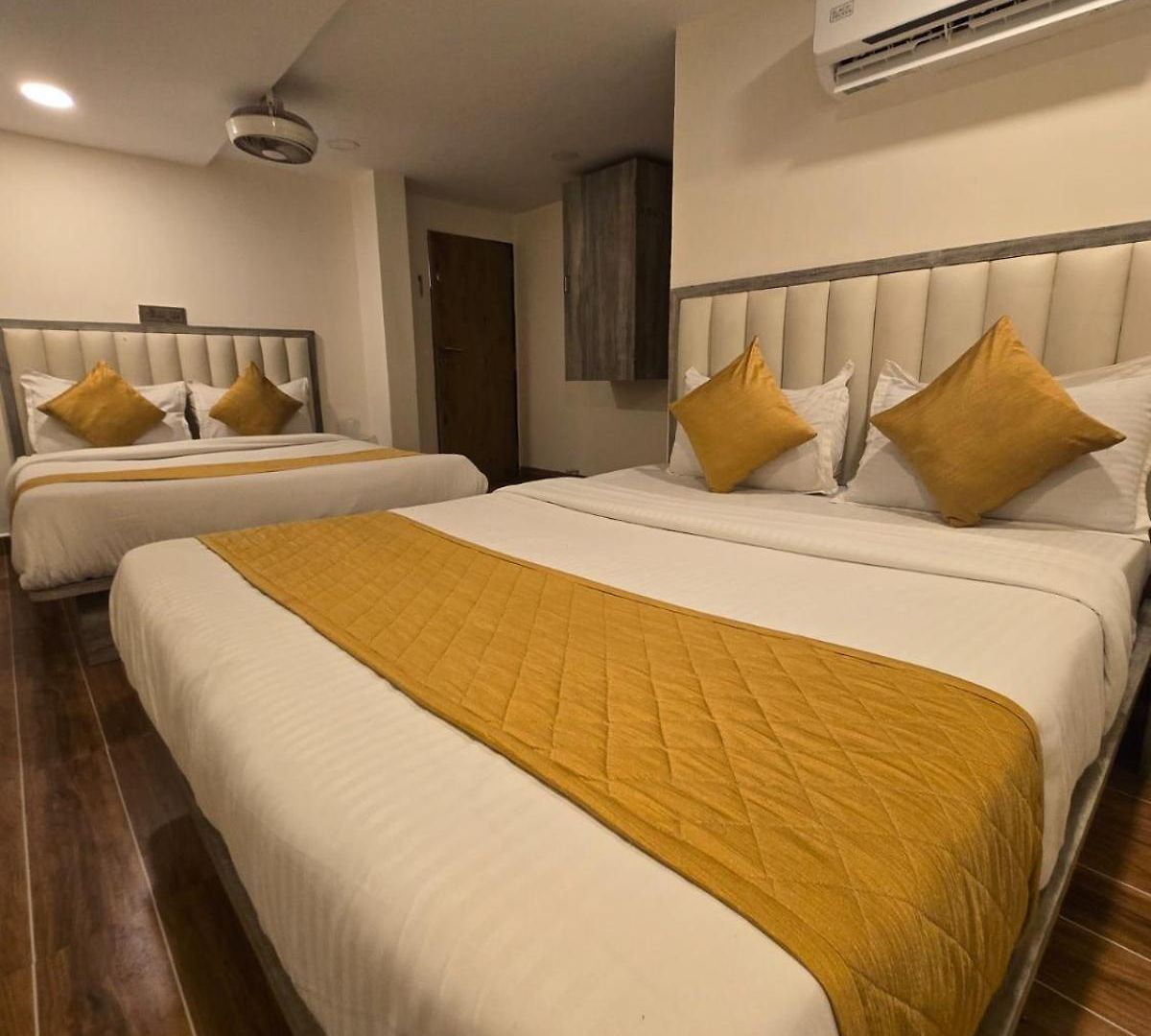 Royce Bkc - Near Jio Convention Centre And Us Consulate Mumbai