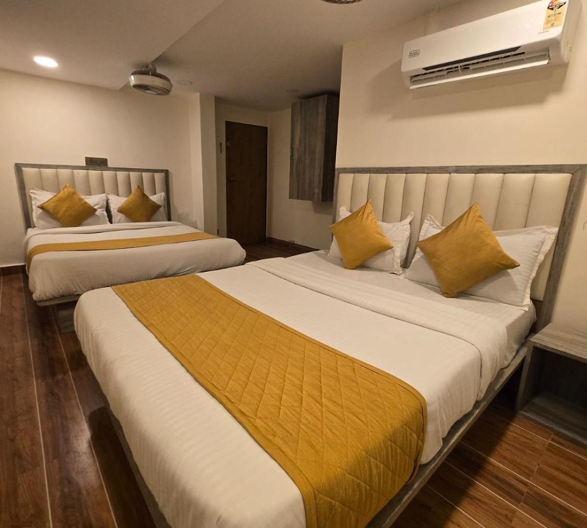 Royce Bkc - Near Jio Convention Centre And Us Consulate Hotel 3*