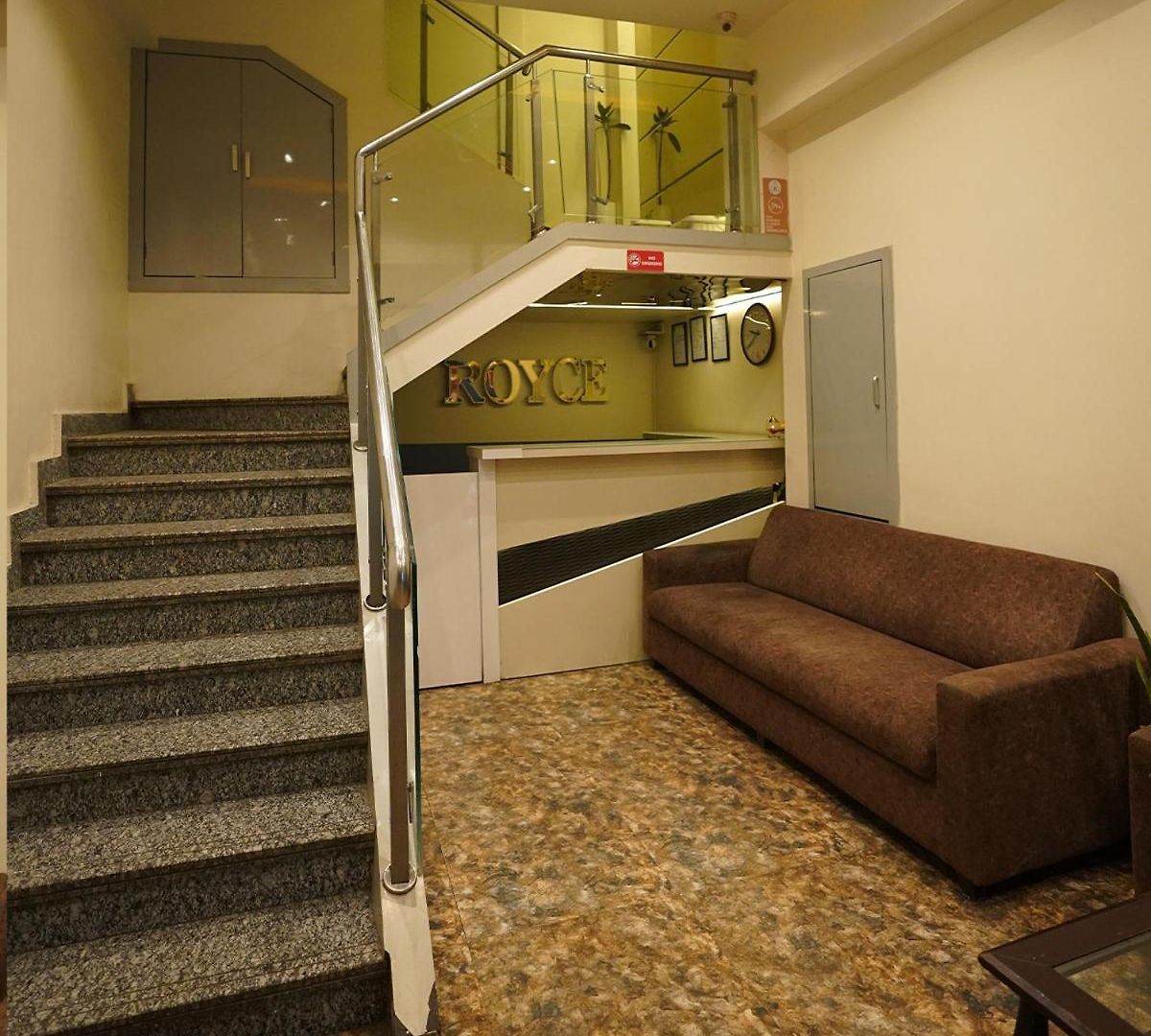 Royce By Glitz-nxt To Visa Consulate & Kurla Station Hotel