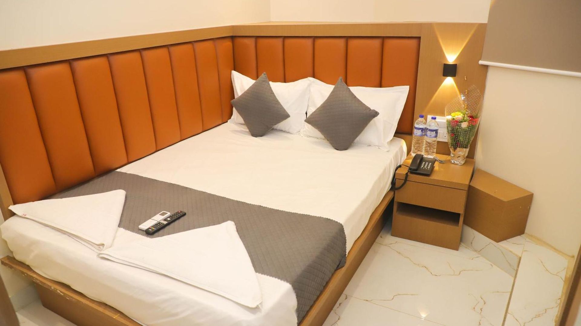Hotel Pramila 3*
