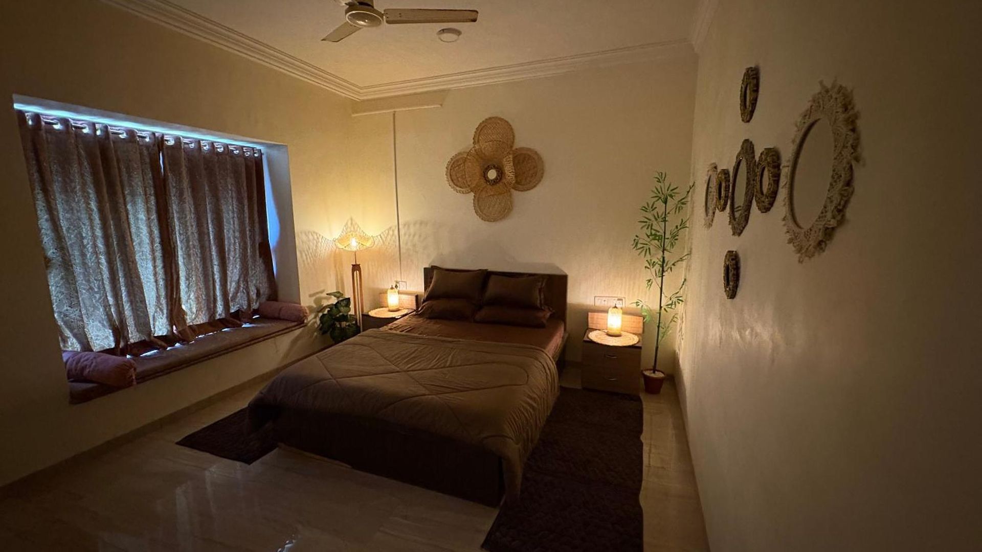 Cozy Private In Shared Of Royal Palms Homestay