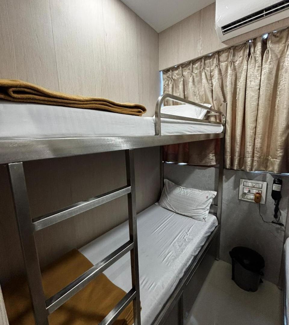 Aman Hostel *