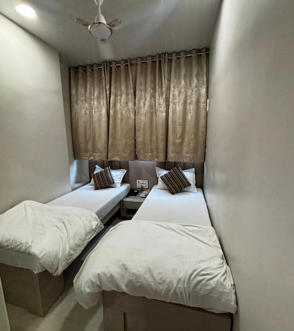 Aman Hostel Mumbai