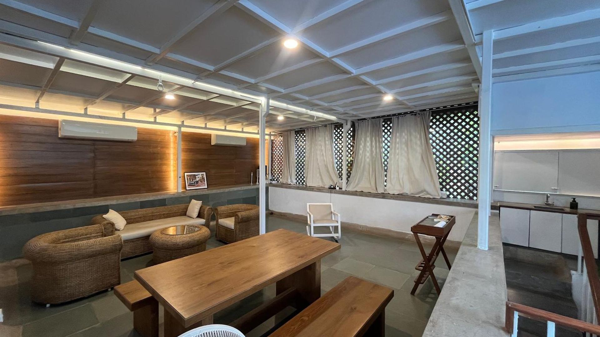 Pali House-bandra Guest house Mumbai