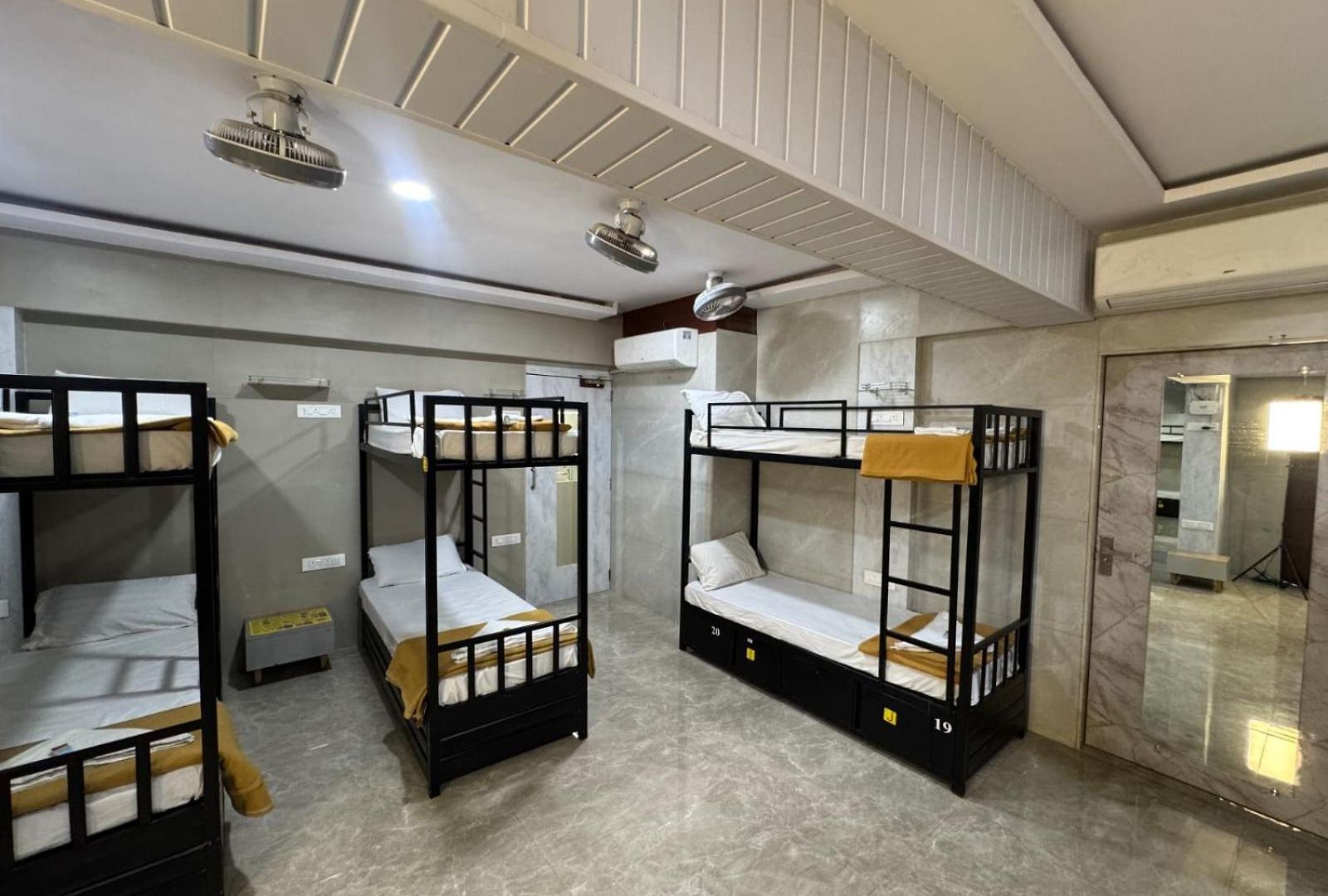 Hostel Mehta Girls And Pg, Girls Only *