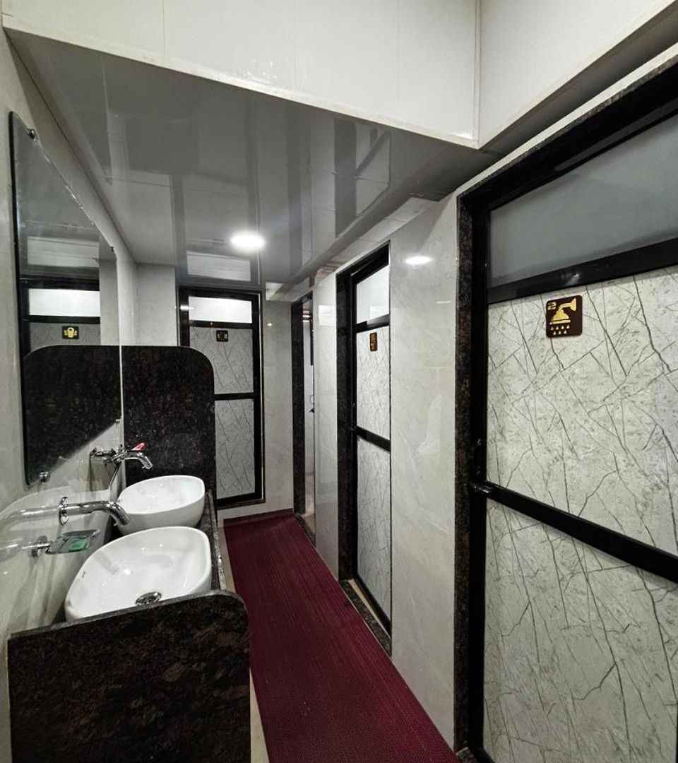 Aman Hostel *
