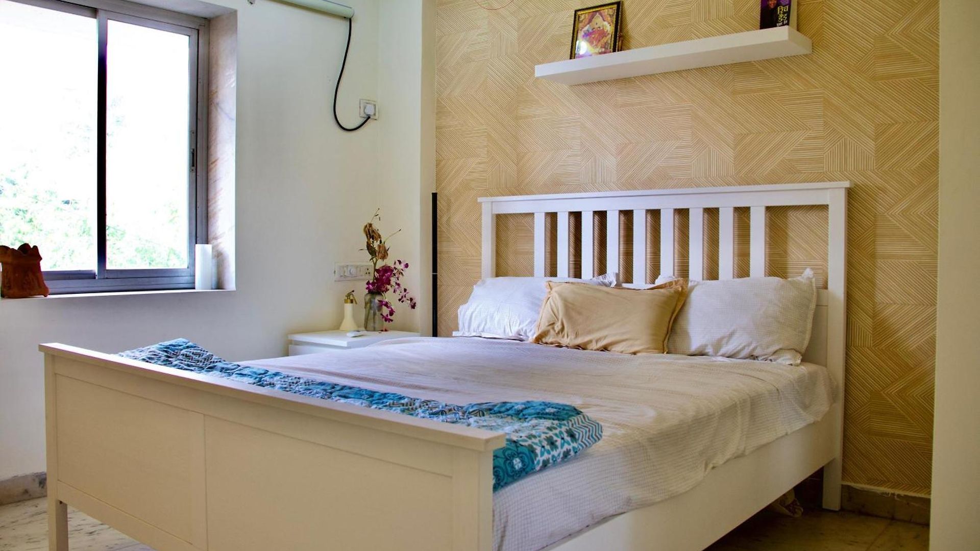 Sea View Private Near Mannat, Bandra Guest house Mumbai