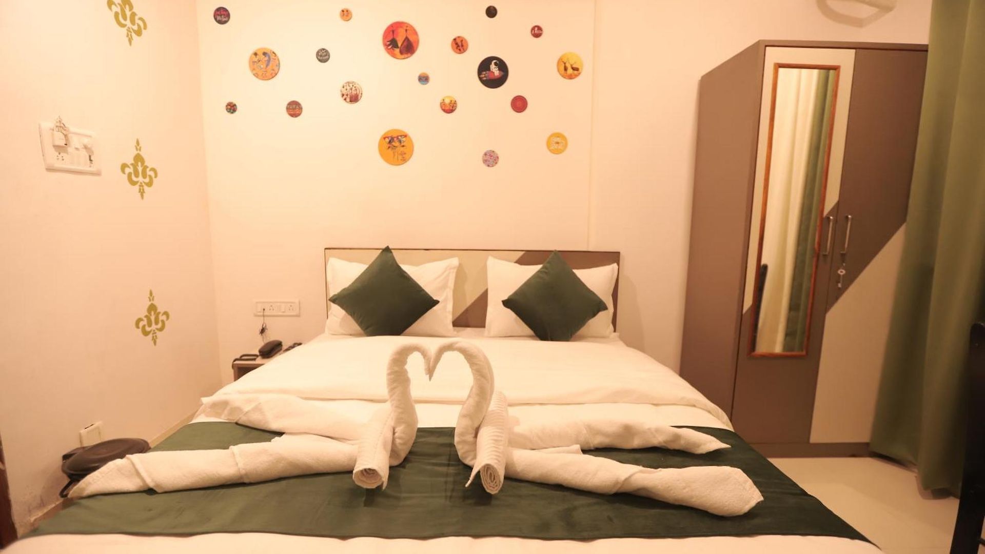Bed & Breakfast Dev Shelters Goregaon West Surya Bangalow *