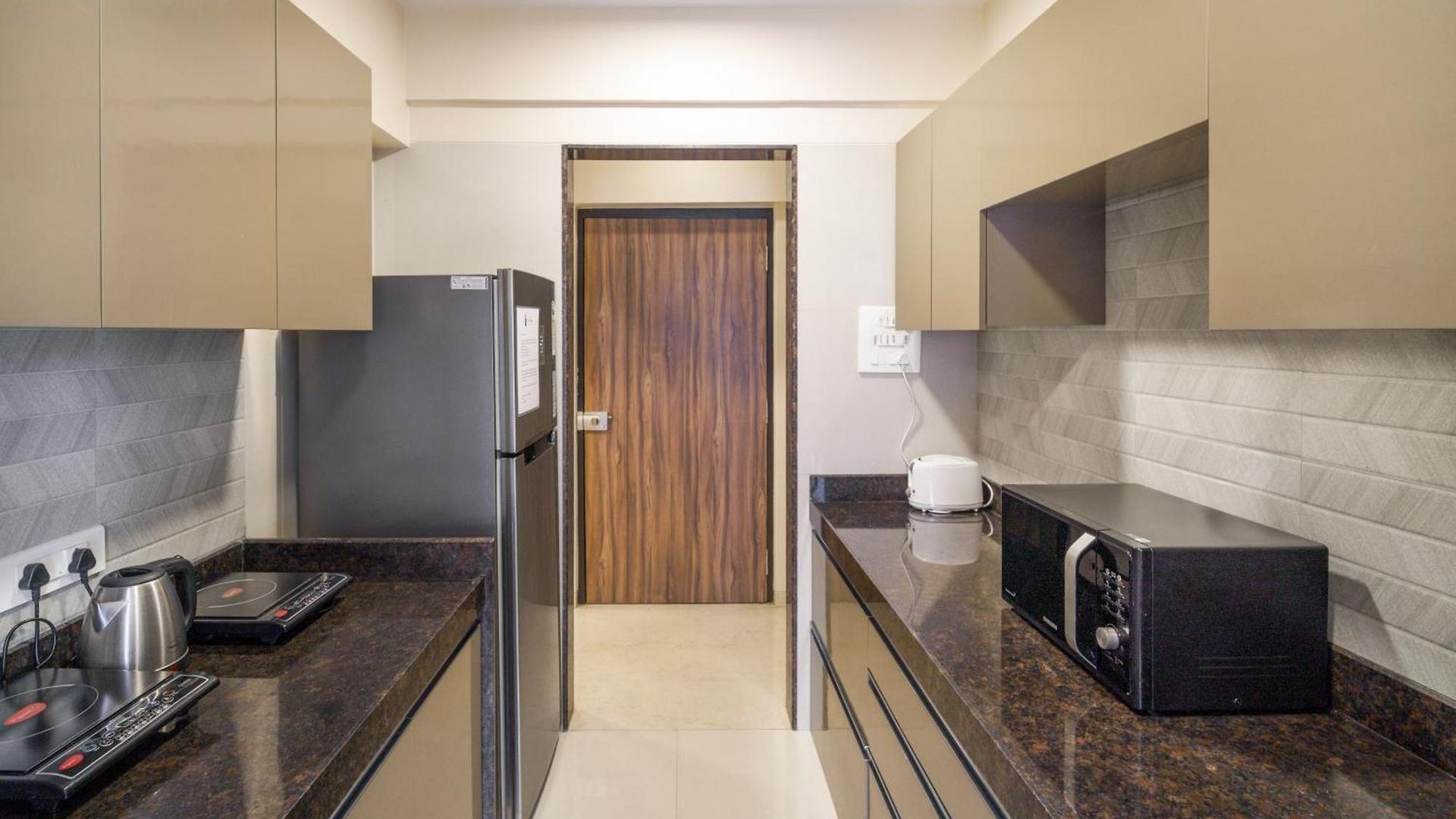 Zen C - Private In Shared 3bhk * Mumbai