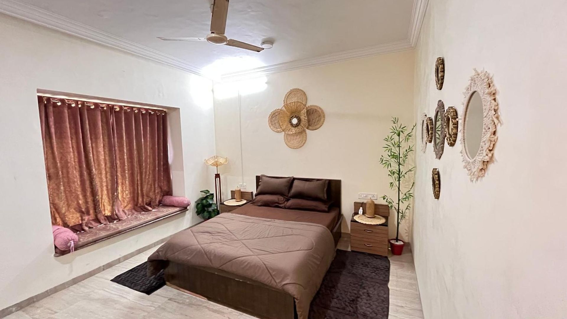 Cozy Private In Shared Of Royal Palms Homestay *