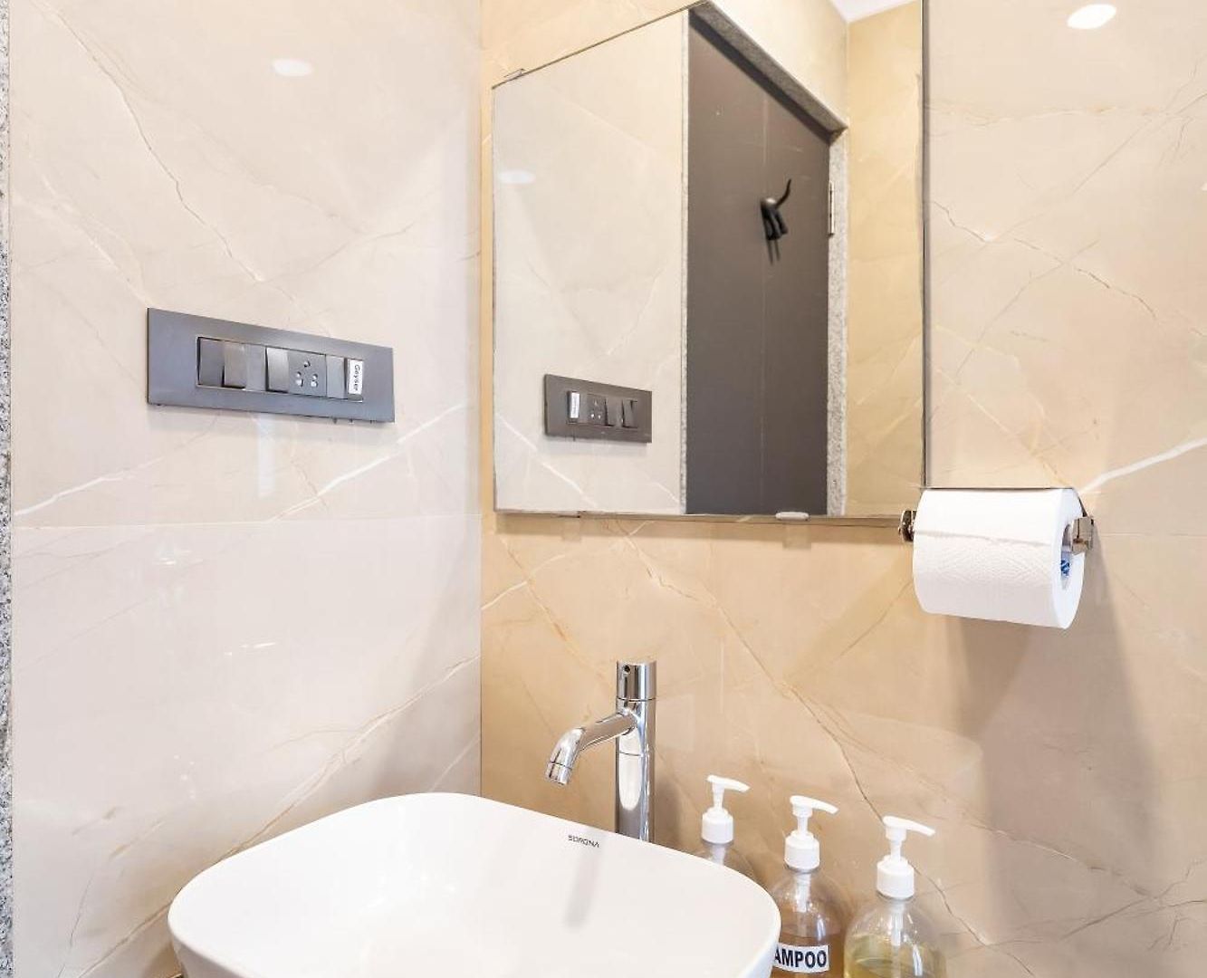 Ganga Jamuna Shared In A Private 3bhk In Bandra West By Squareone Mumbai