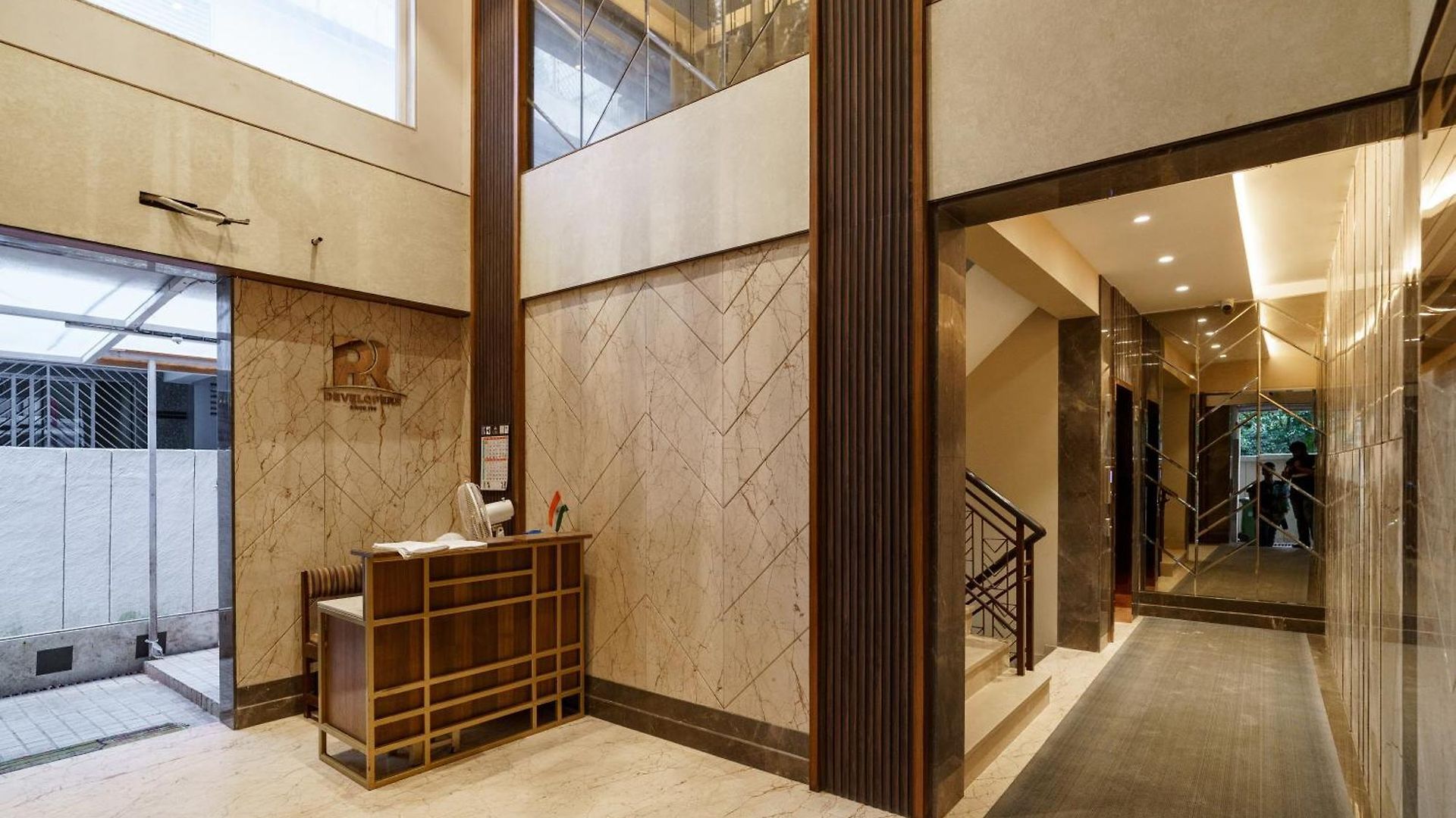 Zen C - Private In Shared 3bhk * Mumbai