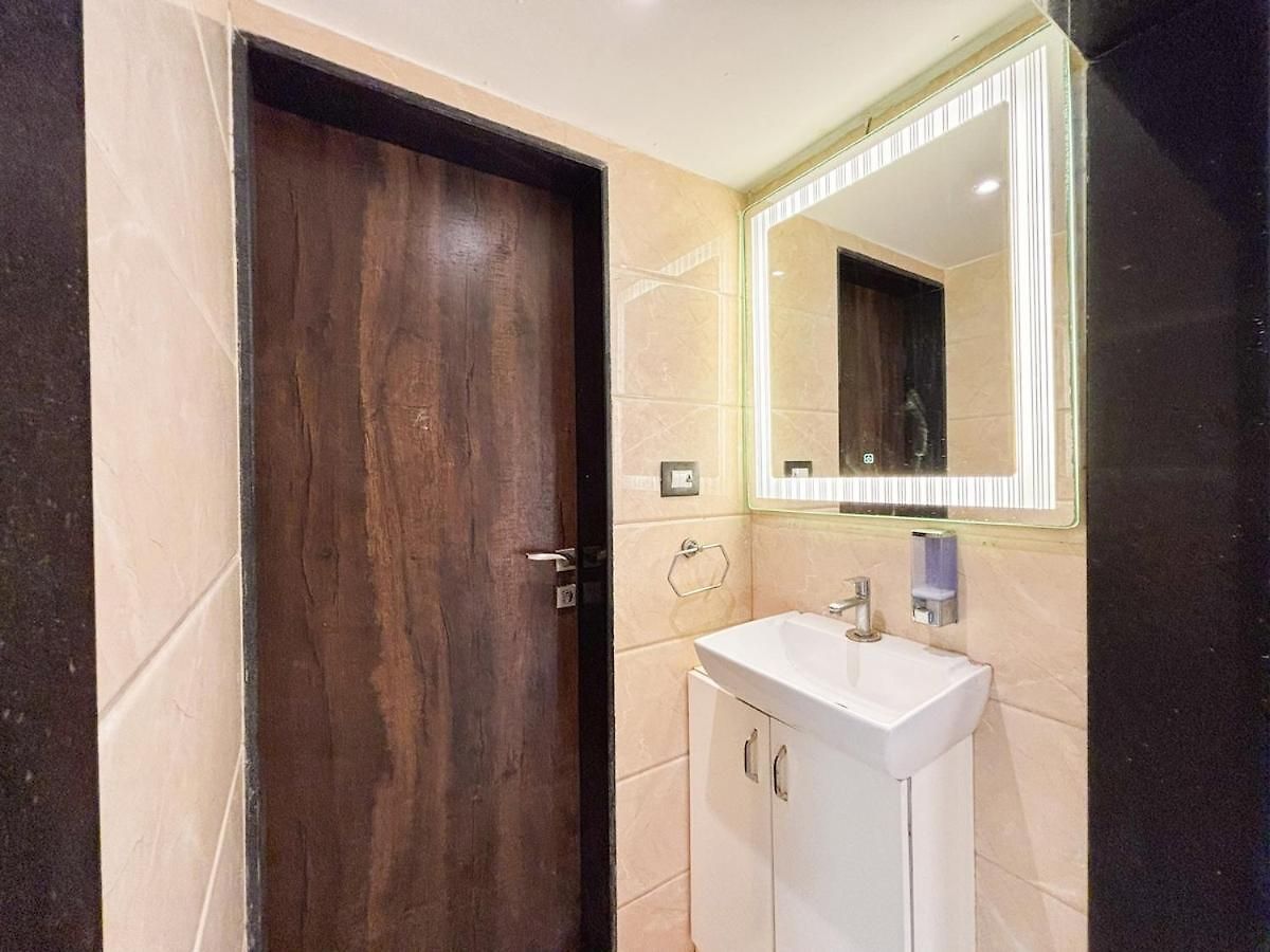 Glasshouse Luxury Villa, 4 Bed Private Pool Gorai Villa *