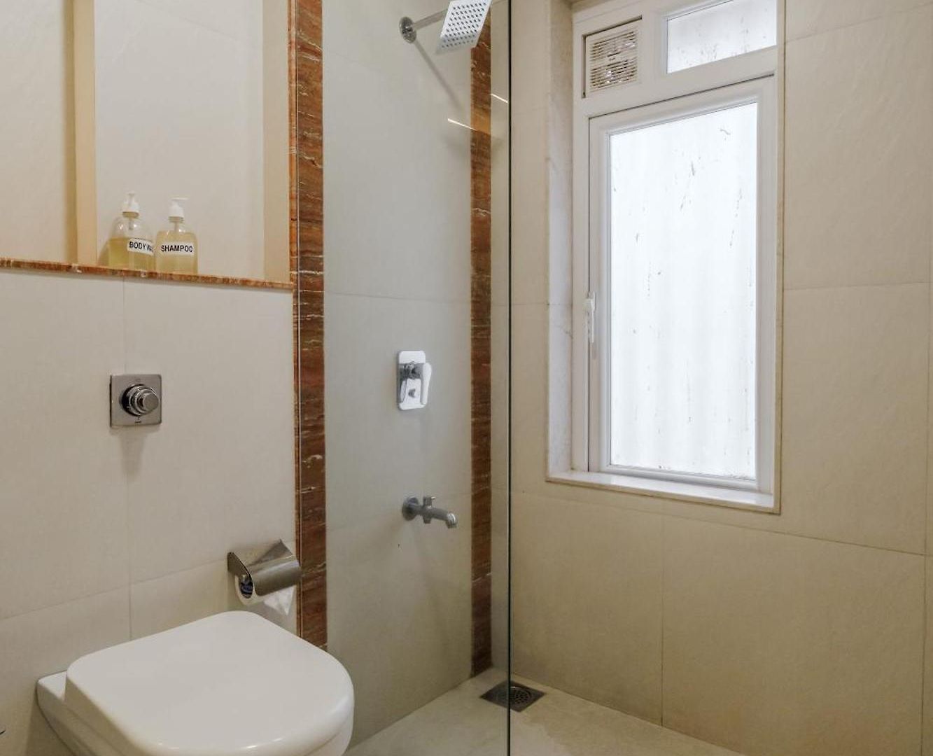 Zen C - Private In Shared 3bhk Homestay Mumbai