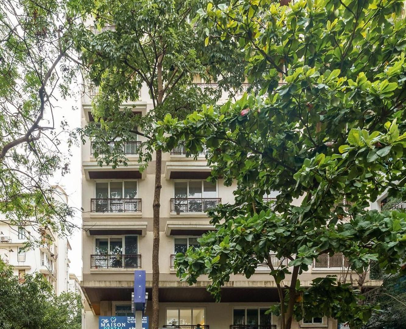 Zen C - Private In Shared 3bhk Homestay Mumbai