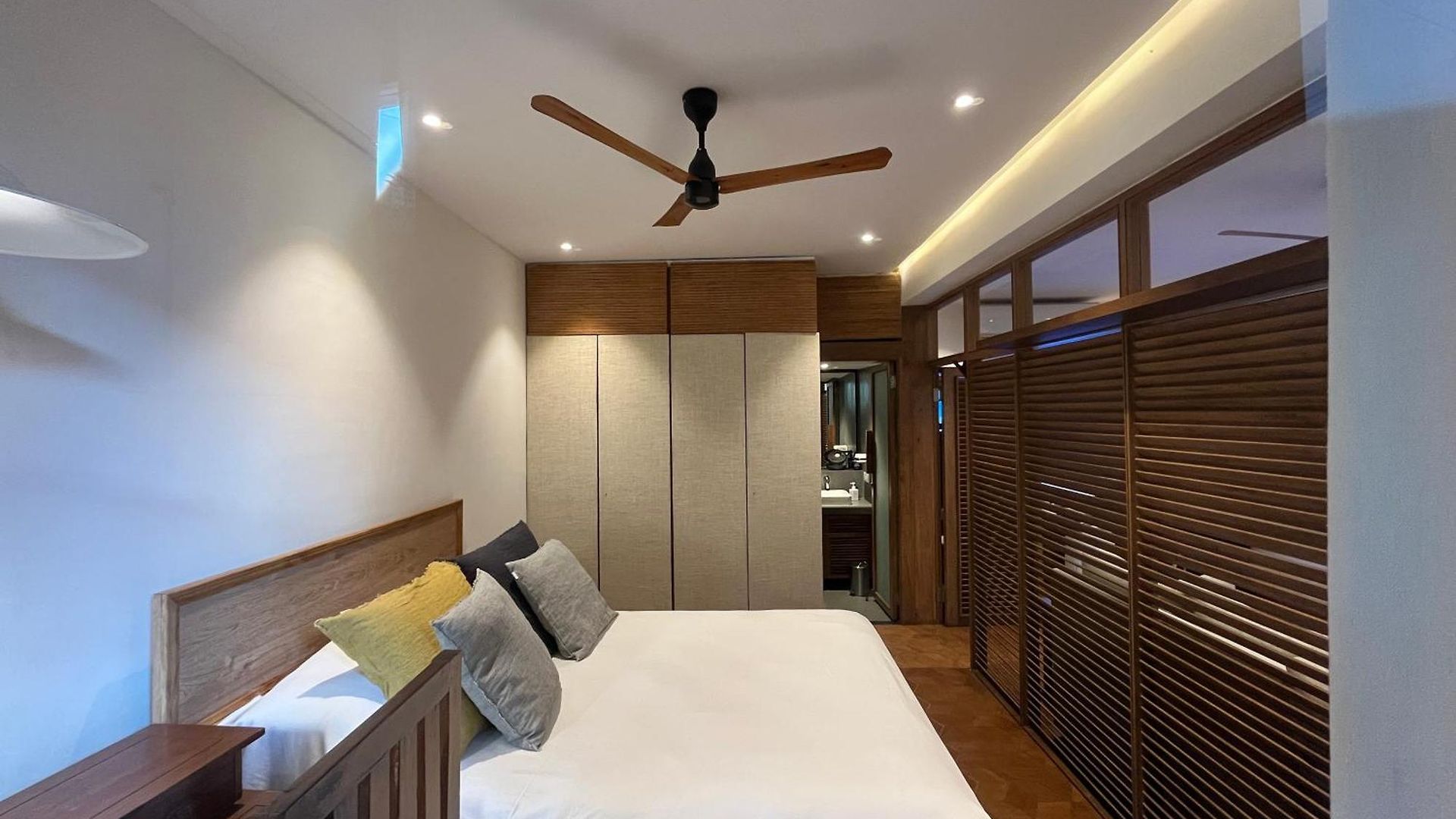 Pali House-bandra Guest house