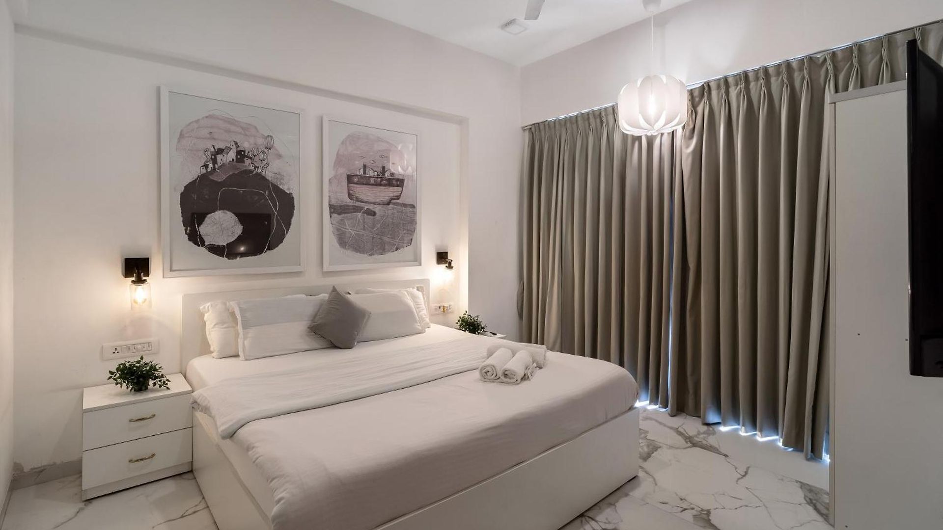 Ganga Jamuna Shared In A Private 3bhk In Bandra West By Squareone Homestay *