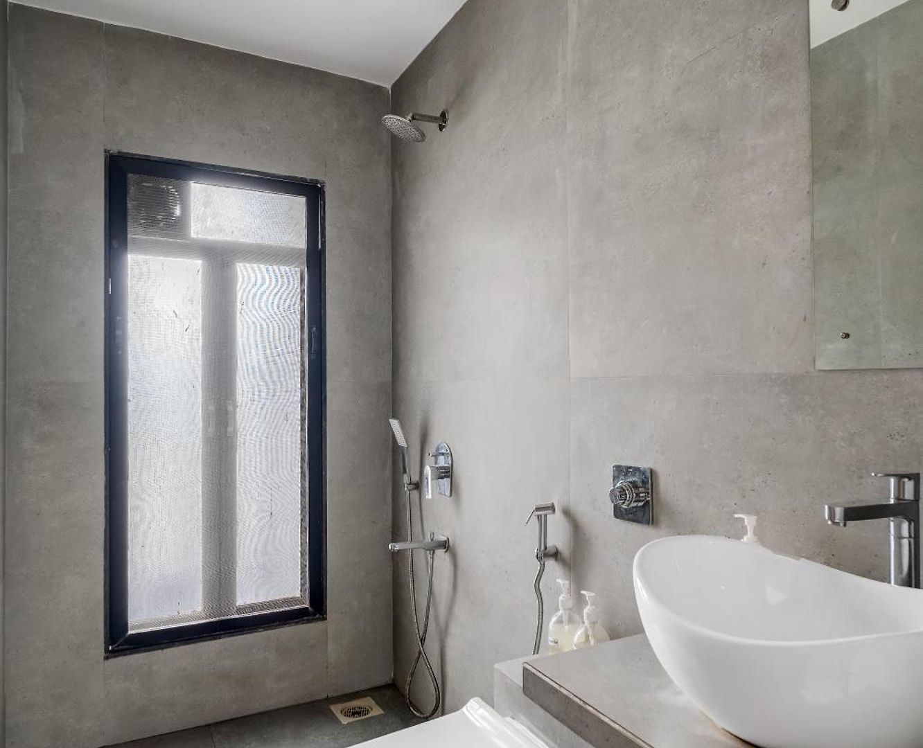 Homestay Ganga Jamuna Shared In A Private 3bhk In Bandra West By Squareone