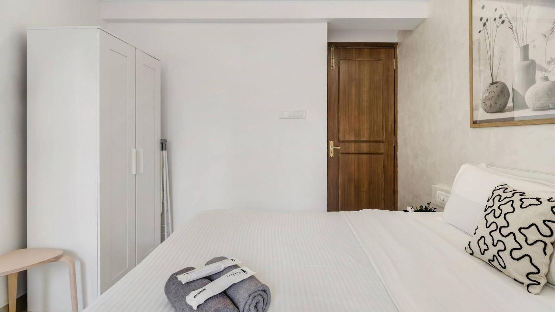 Selene 2bhk Bandra W Apartment Mumbai