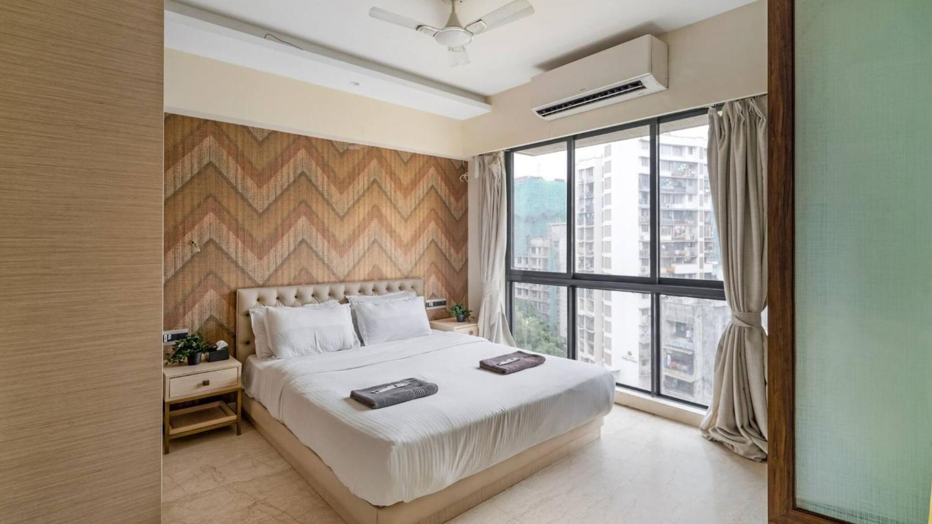 Apartment Tuscany Stylish 1 Bhk In Prime Gated Bkc Spot Mumbai