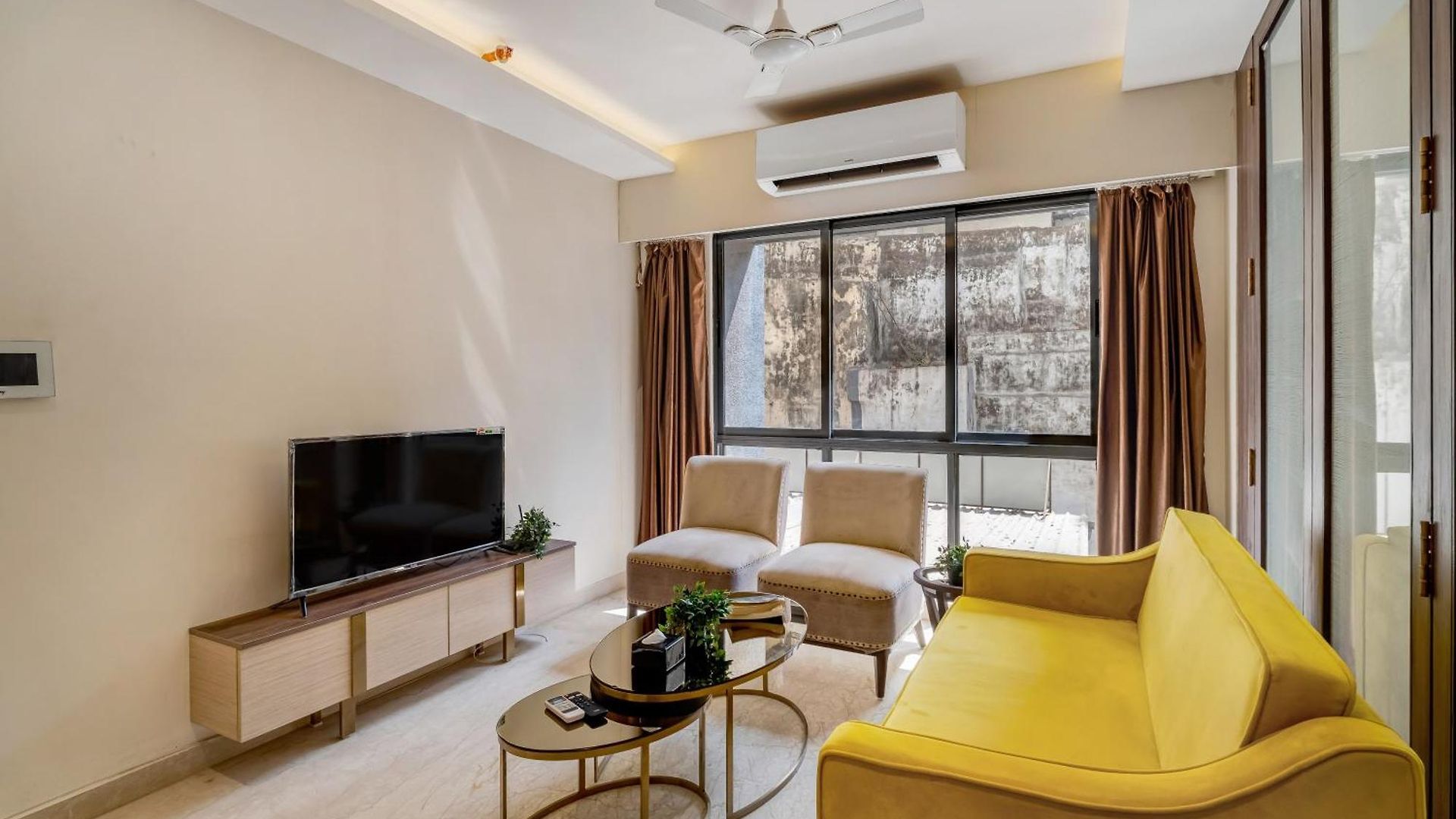 Capri Modern In Secure Bkc Complex W Wi-fi * Mumbai