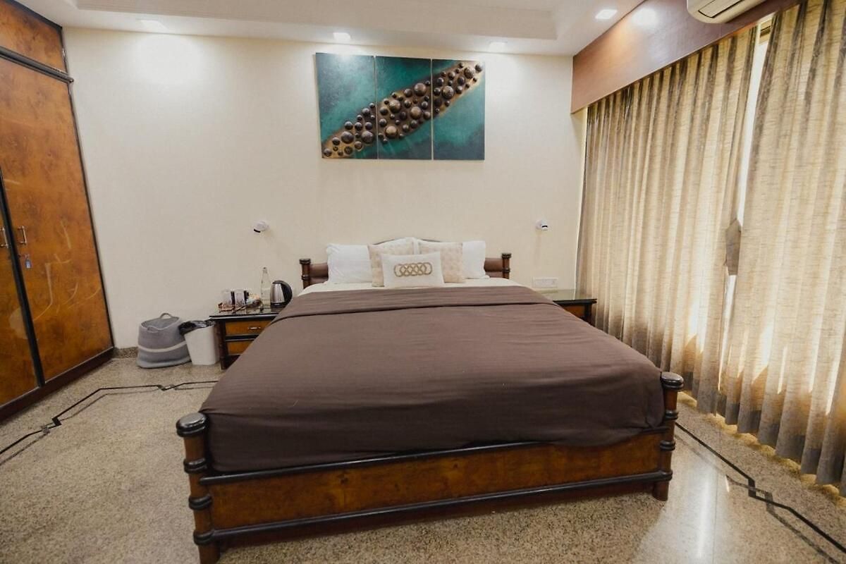 Apartment Bachis Nest Luxury 5bhk With Lawn And Terrace Mumbai