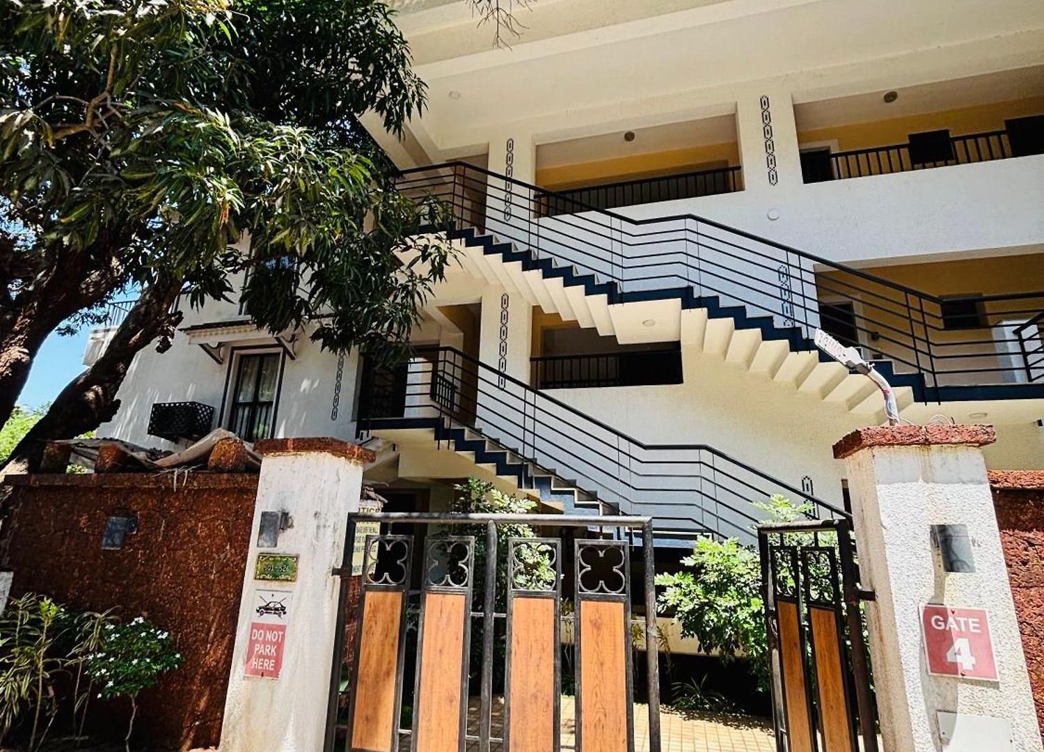 Apartment Ar & - *