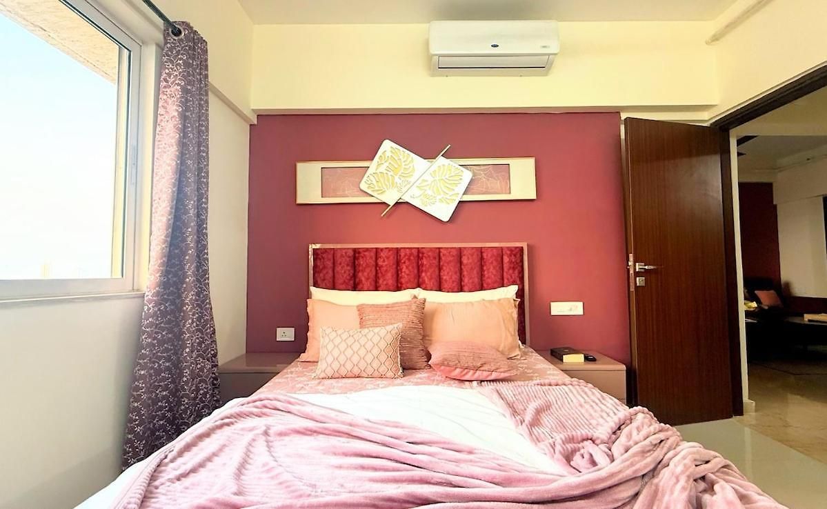 2bhk Near Nesco With Great Views Apartment *