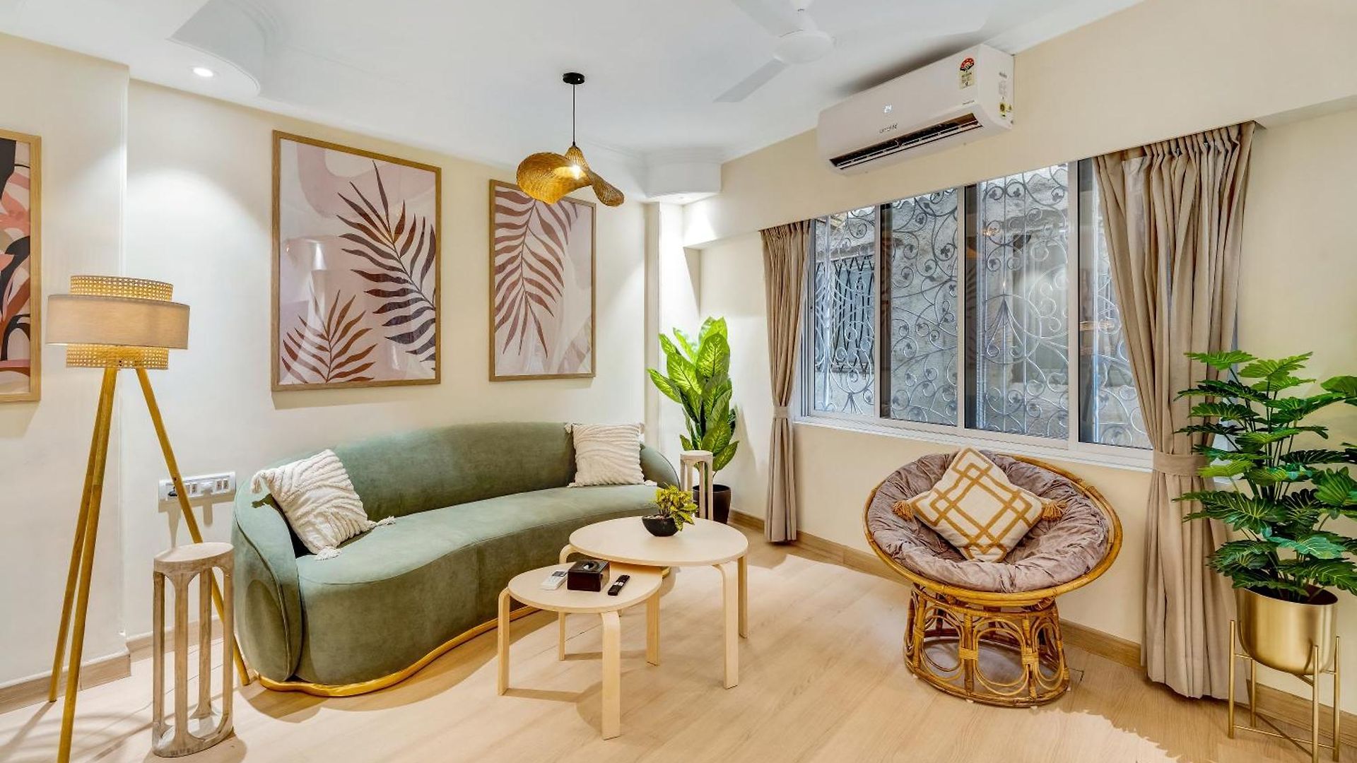 Stella 3bhk In Khar By Square One * Mumbai