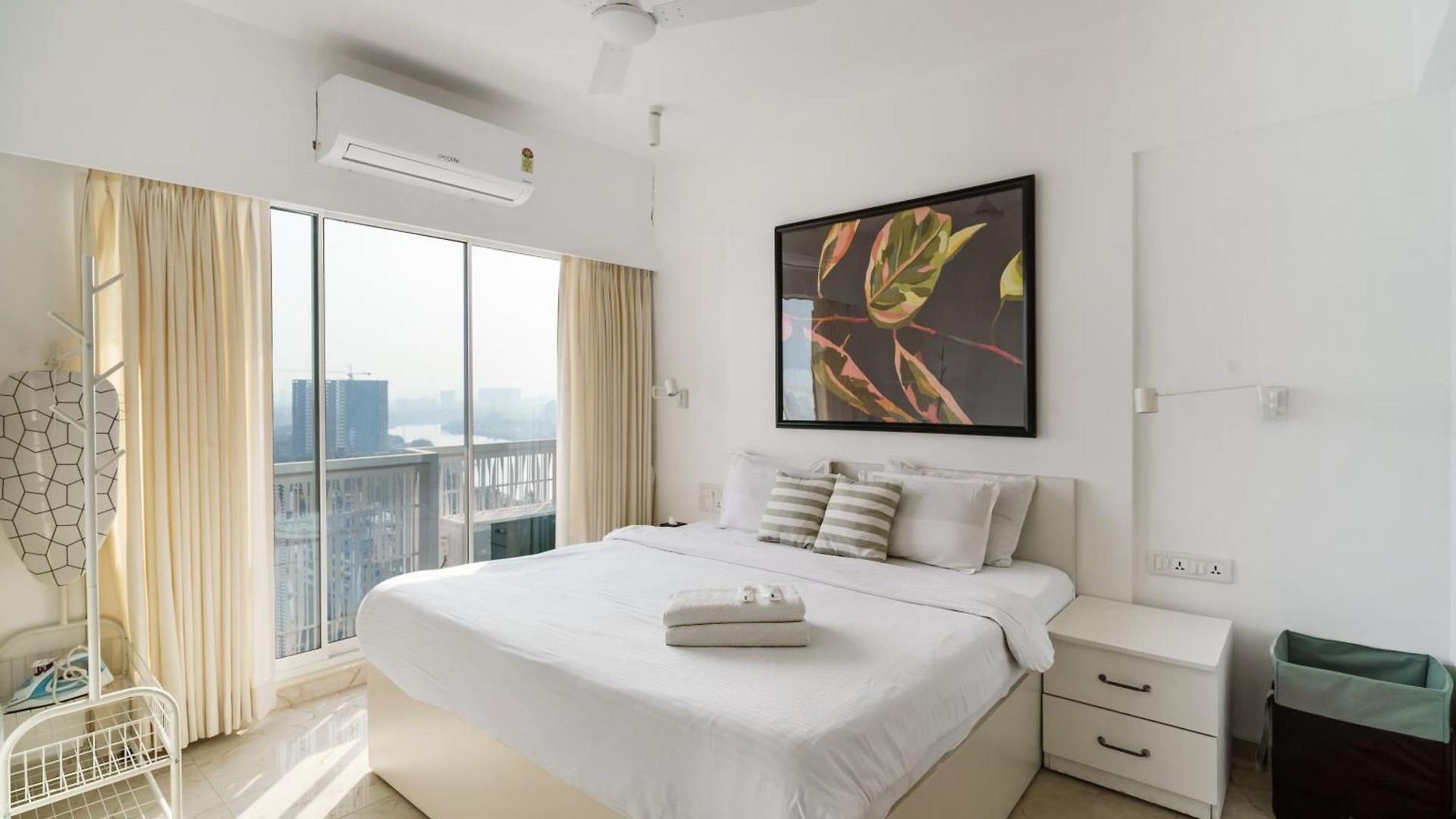 Anya 2bhk Near Bkc By Square One * Mumbai