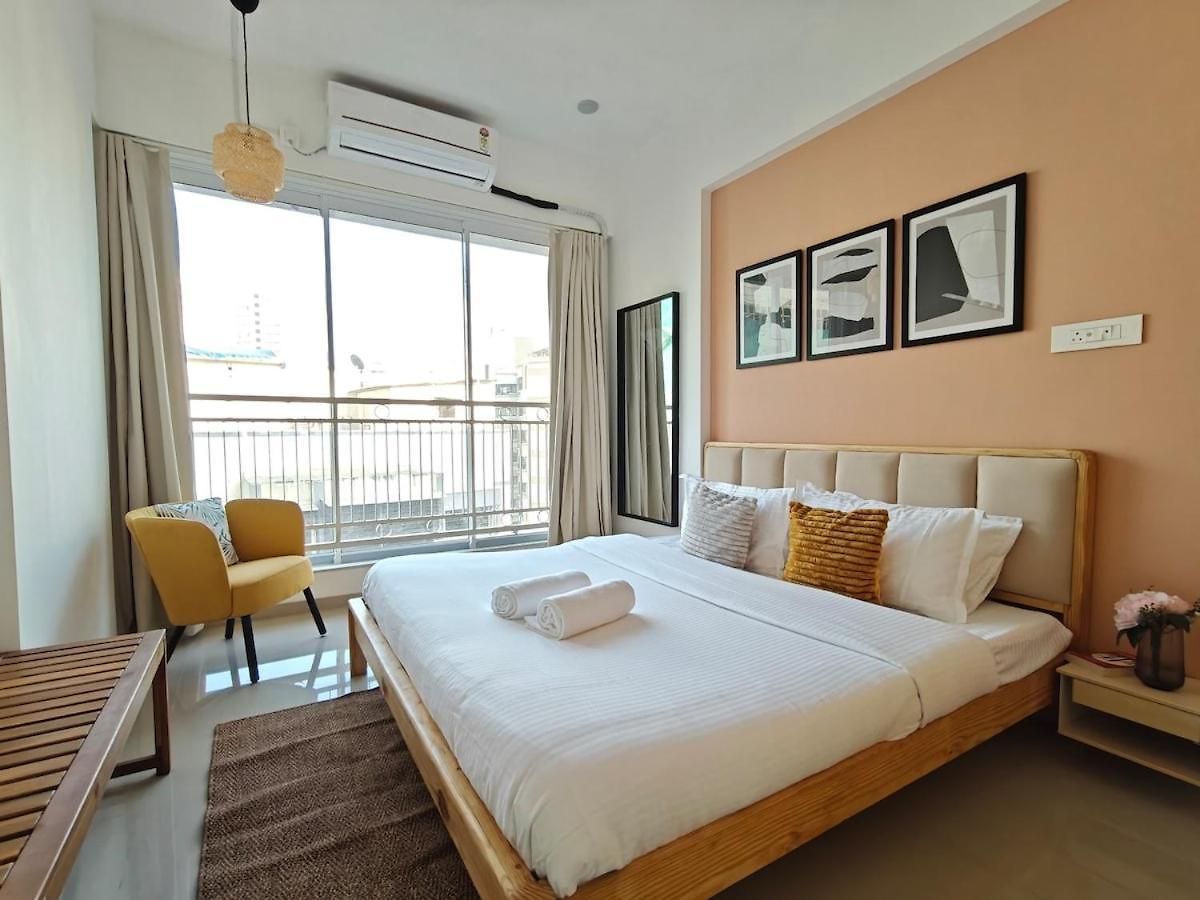Lite - Dadar West Apartment *