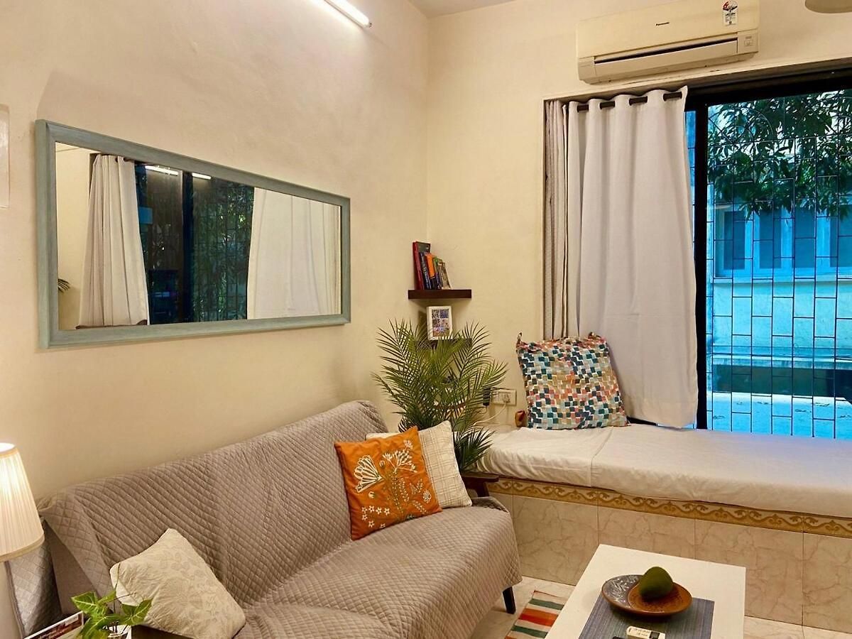 Spacious 1 Bed 2 Bath Bandra Balcony Wifi Mumbai