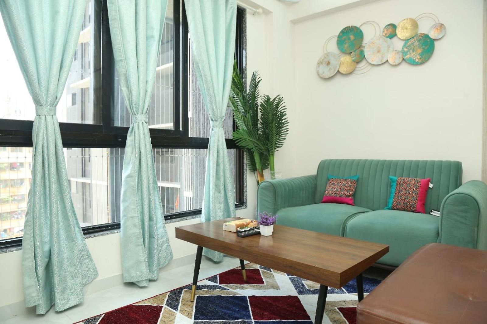 Ivy Downtown - 1 Bhk - Near Nesco And Sv Road * Mumbai