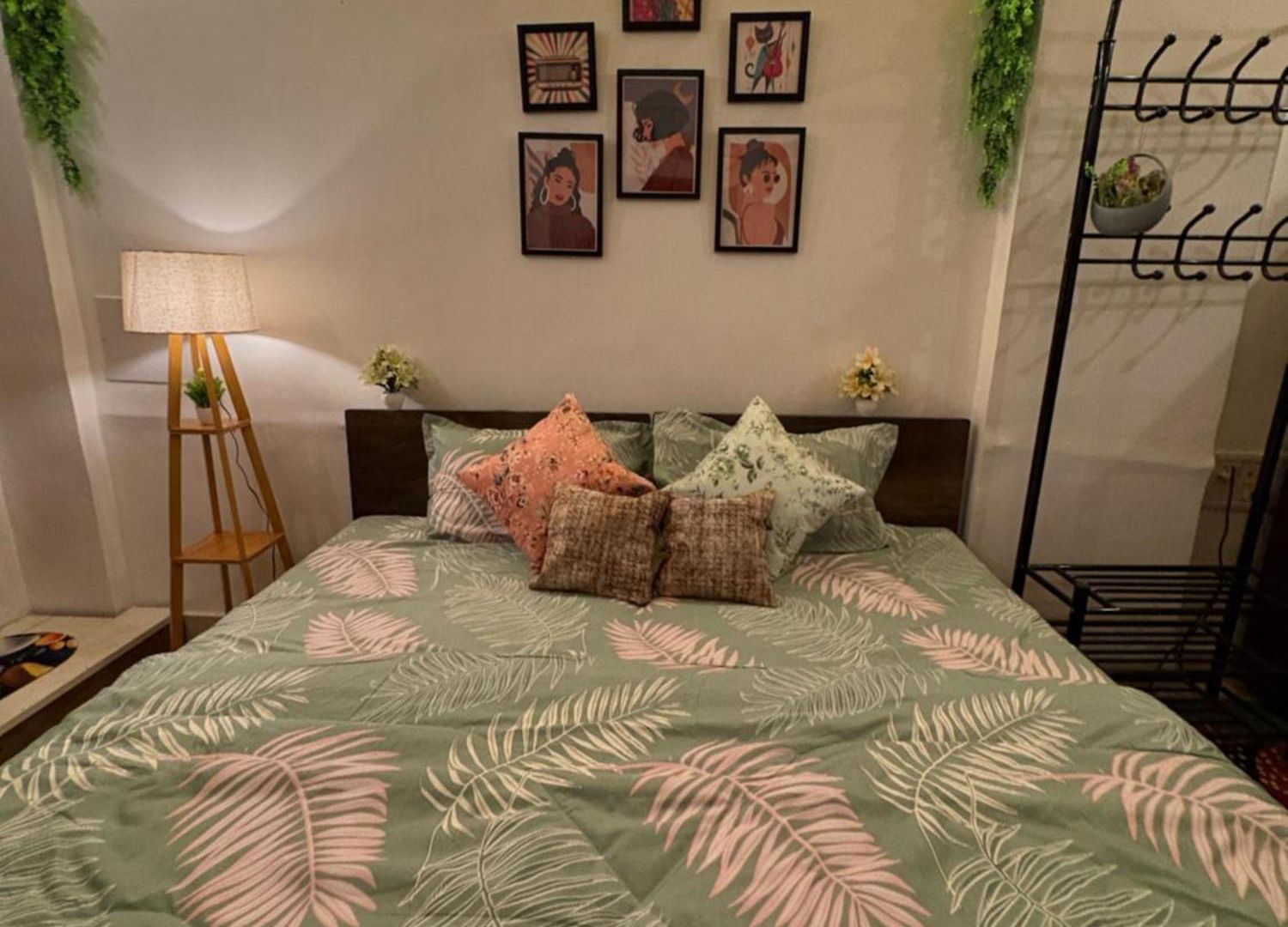 Apartment Still Space Serene Cozy Nest In Pali Hill Bandra *