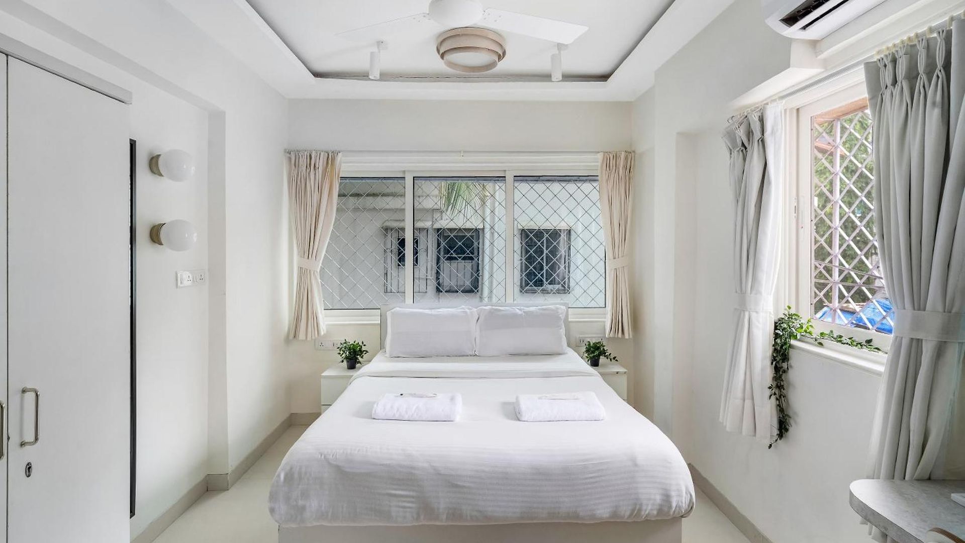 Lyon In Bandra W By Square One Apartment Mumbai