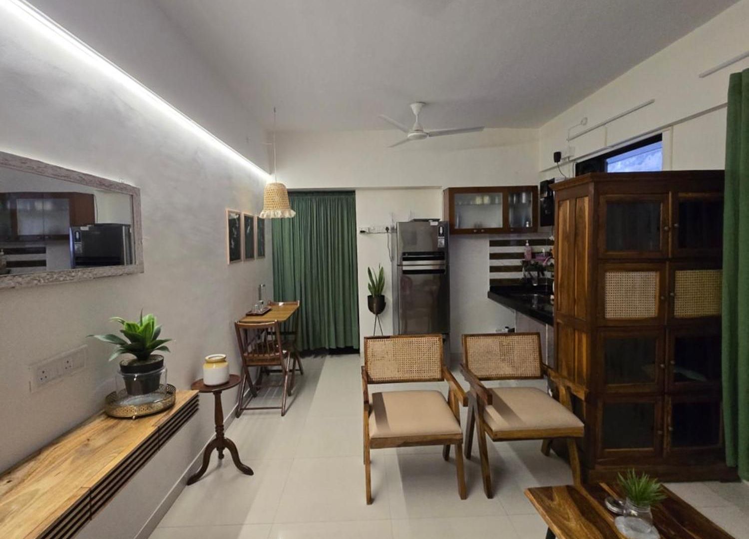 Dadar Abode Apartment *