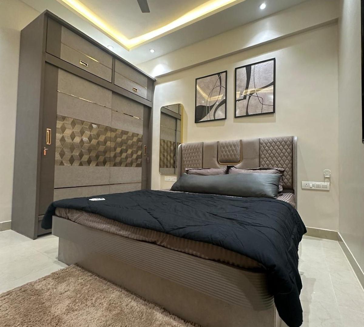 Izaara - 15 Mins From Lilavati & Nanavati Apartment *