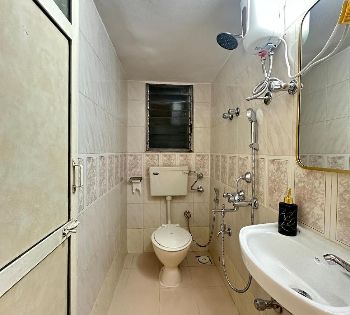 Apartment Izaara - 15 Mins From Lilavati & Nanavati *