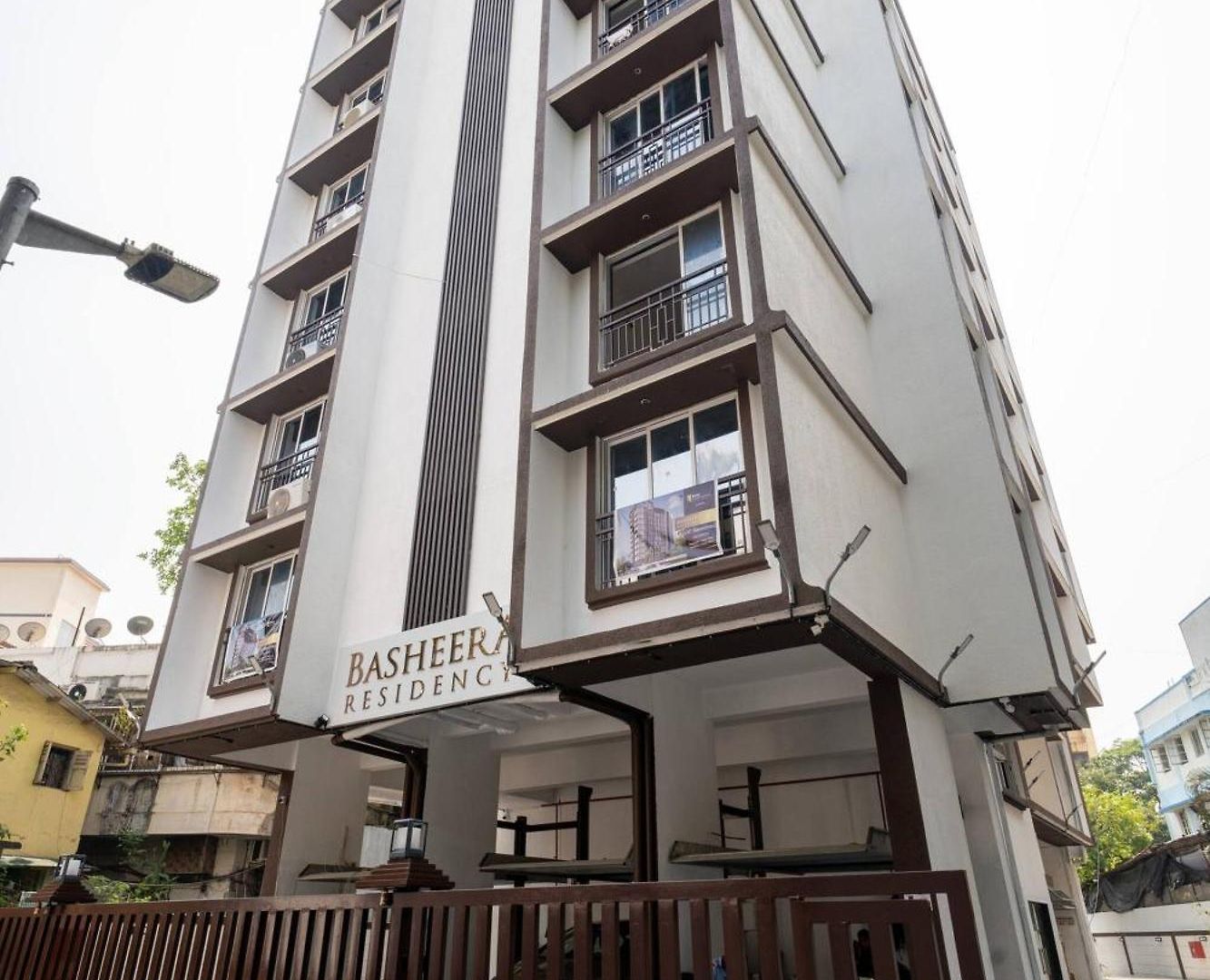 Luna: Chic Secure 1 Bhk In The Heart Of Bandra W Apartment Mumbai