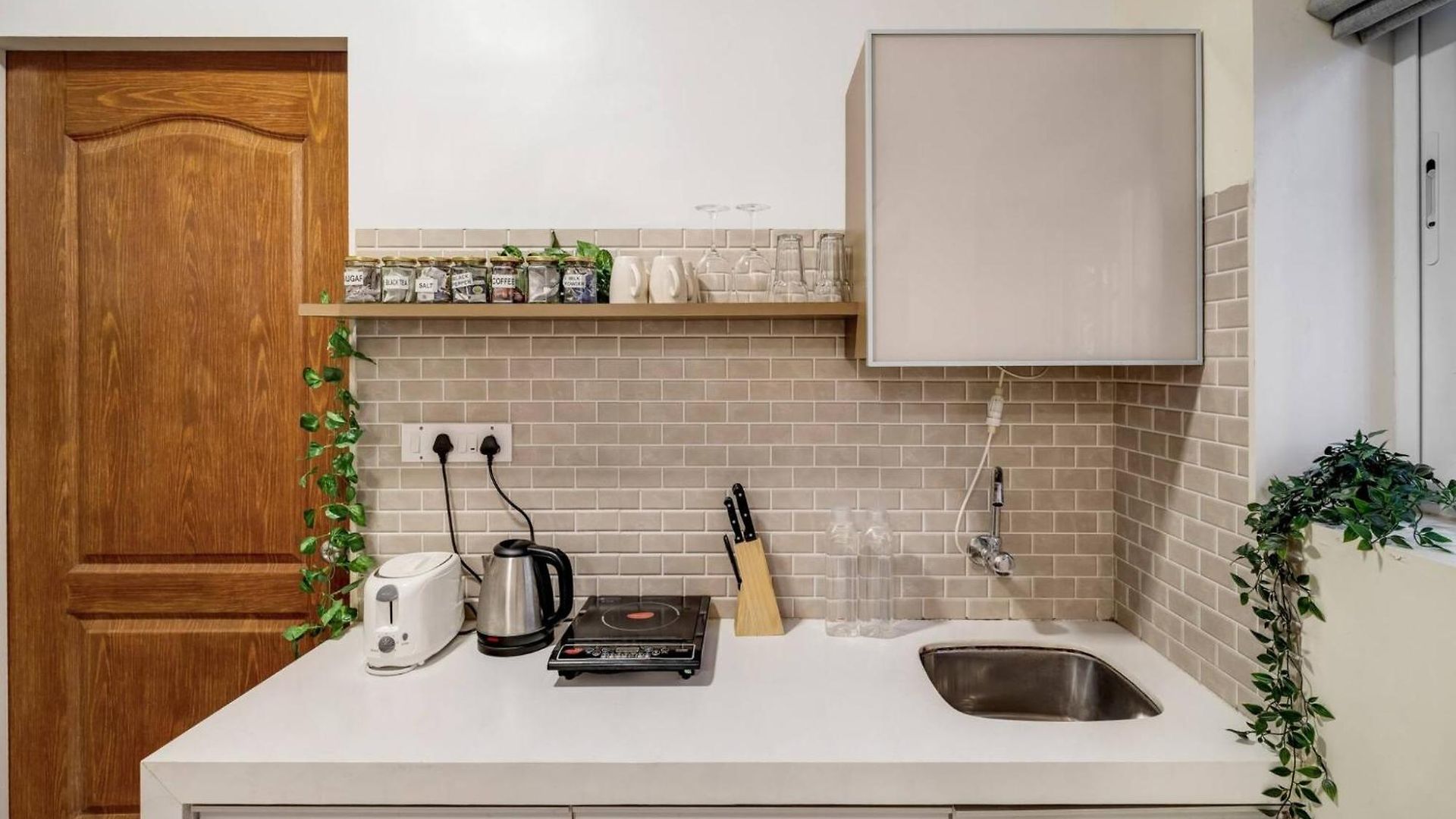 Apartment Cleo: Cozy 1bhk In Khar Near Bandra Mumbai