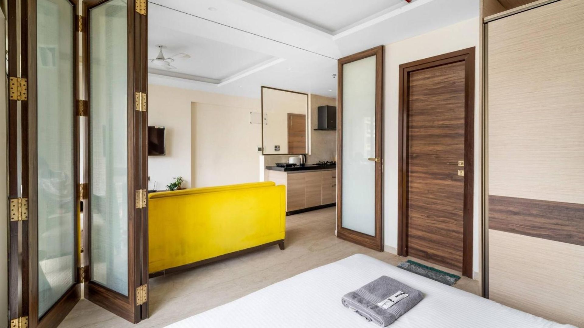 Apartment Tuscany Stylish 1 Bhk In Prime Gated Bkc Spot