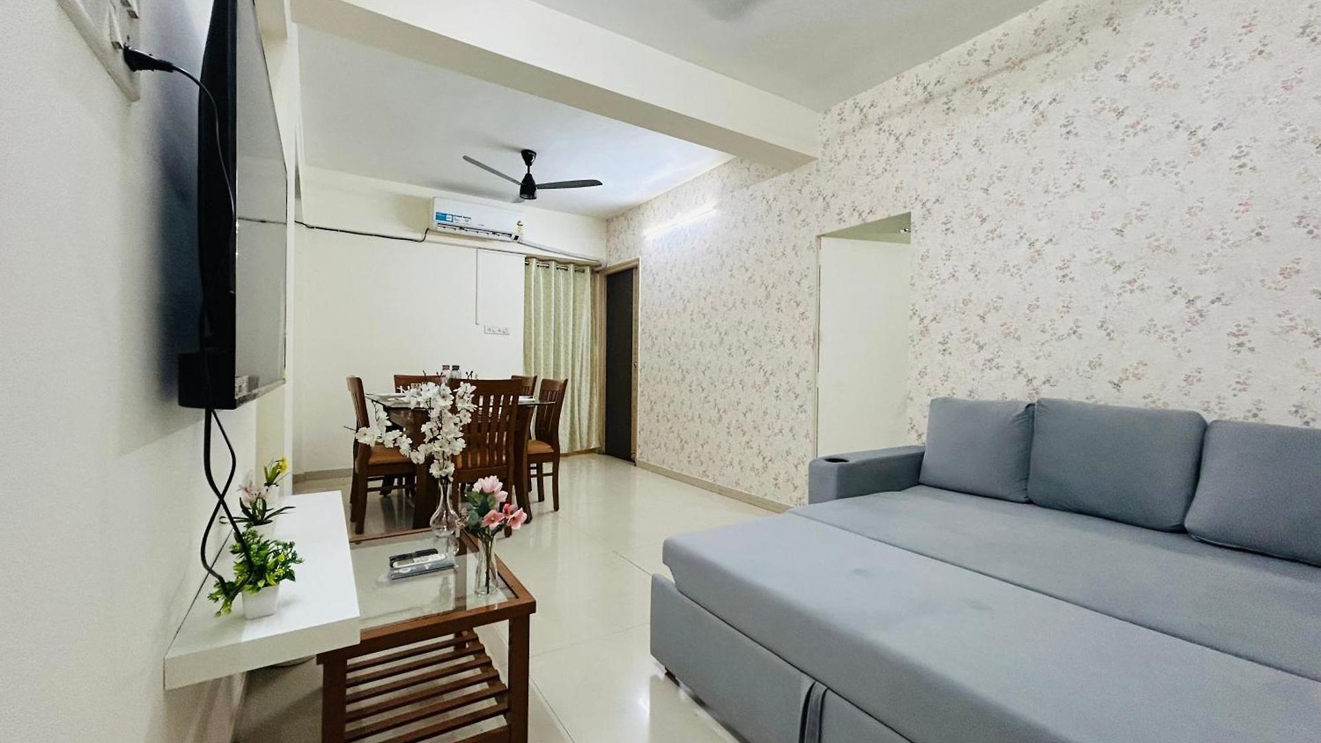 Apartment 2bhk Beside Hiranandini-star Homes Powai *