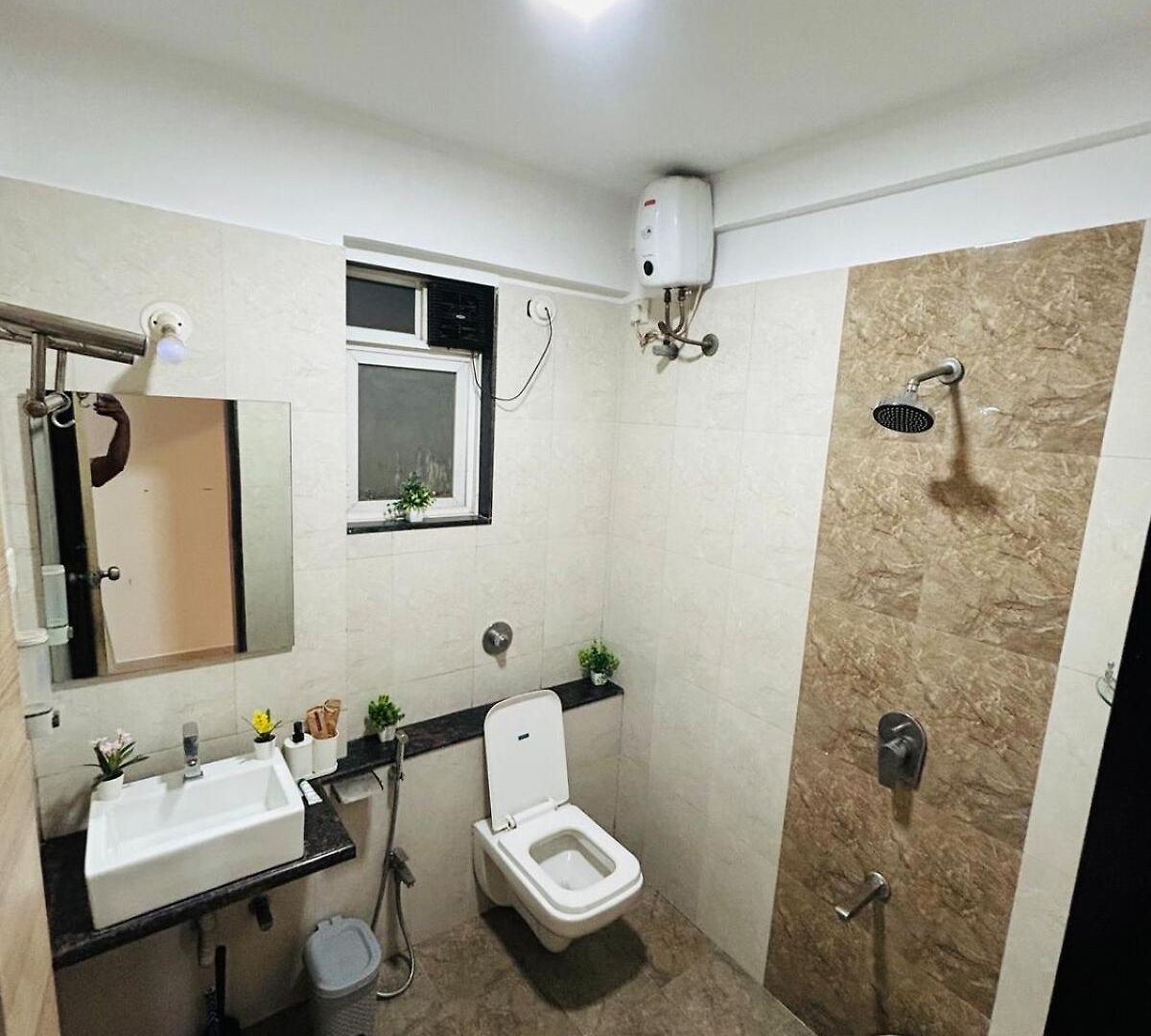Apartment 2bhk Flat Near Hiranandini Powai- Star Homes