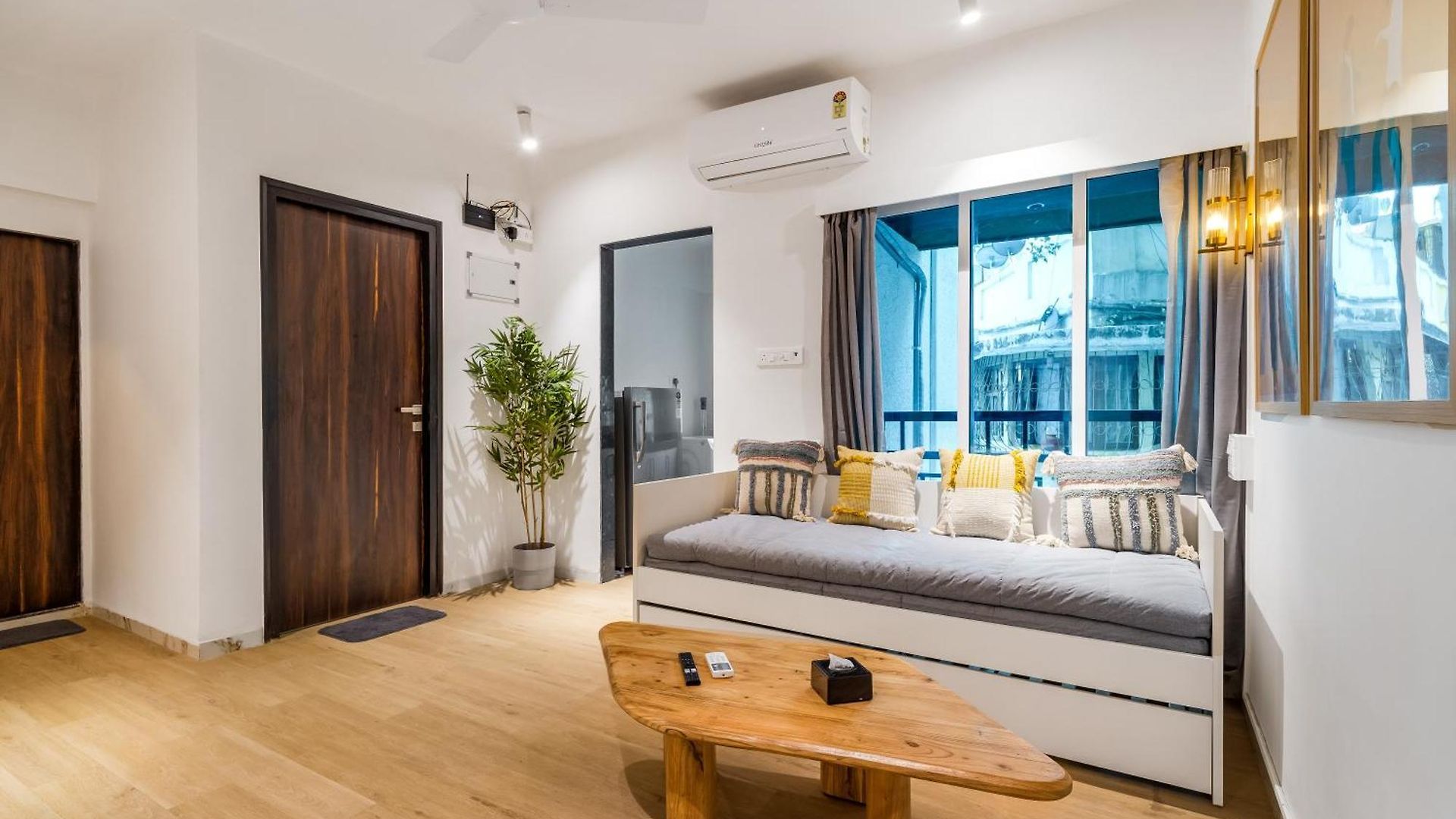 Nova Chic 1 Bhk Bandra W Gated 247 Security *