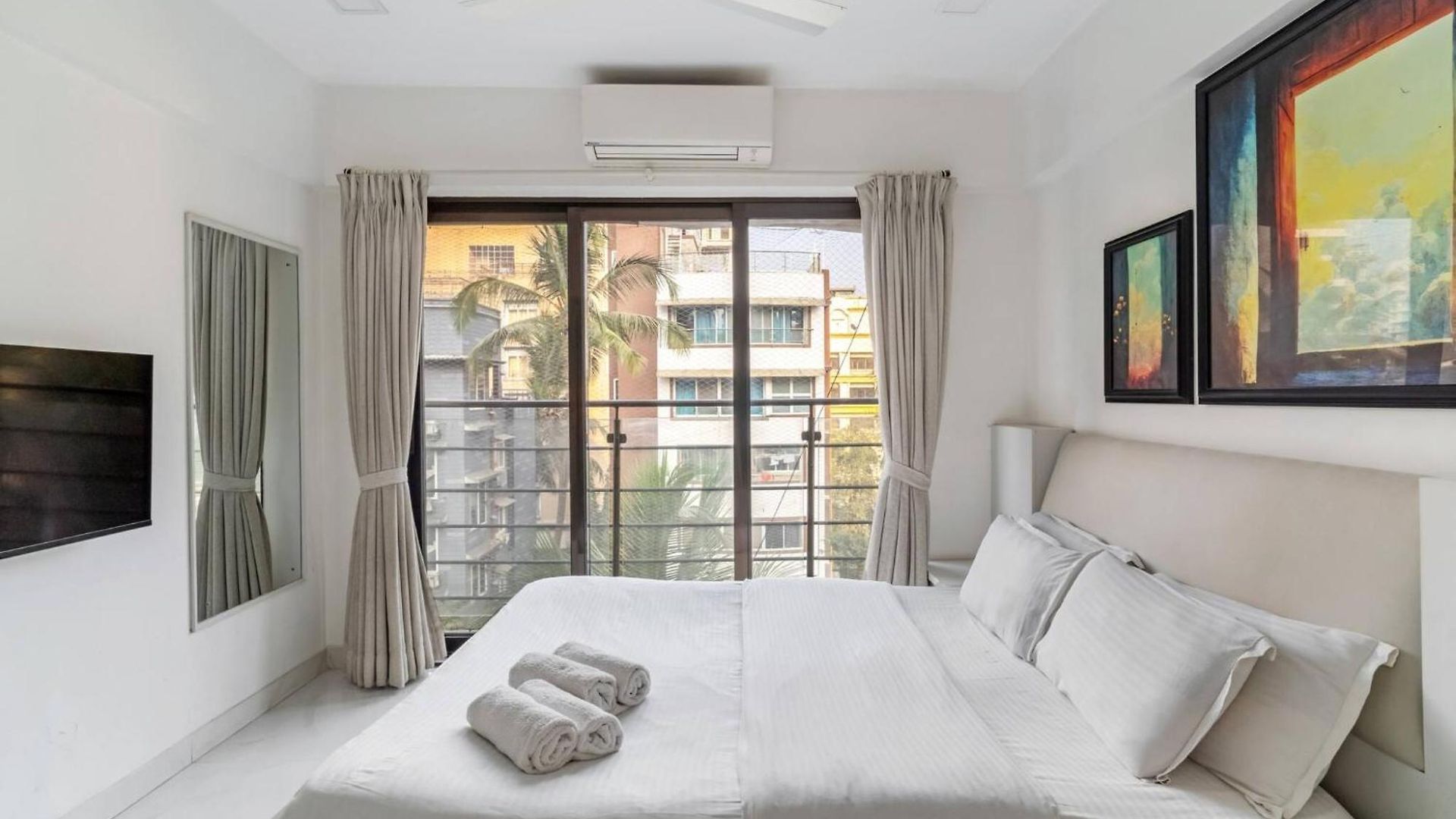 Athena Elegant 2bhk In Khar Gated Connected Mumbai