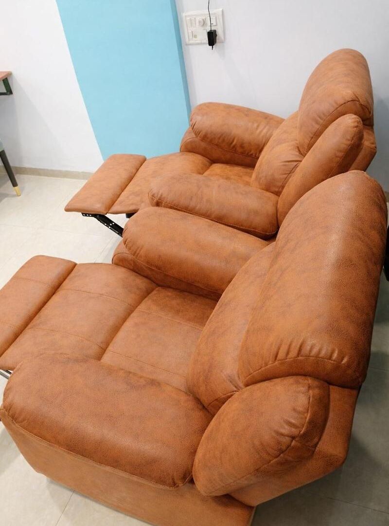 1bhk Recliners 55 Inchs Led Netflix Near Juhu Airport Nanavati Parle Mumbai
