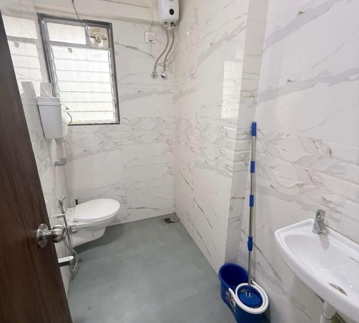 2bhk In Versova *